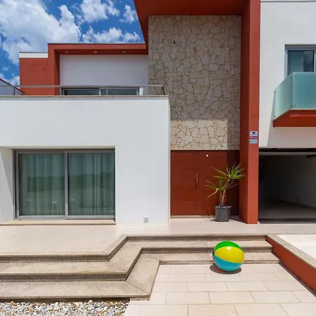 בית נופש O Cantinho Entre A Ria E O Mar - With Hot Water Pool Year Round