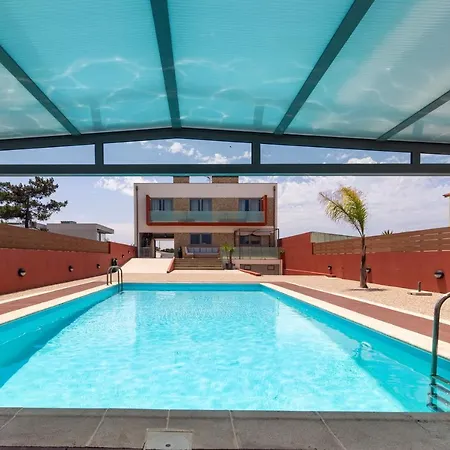 O Cantinho Entre A Ria E O Mar - With Hot Water Pool Year Round טוריירה