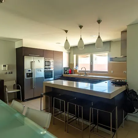 O Cantinho Entre A Ria E O Mar - With Hot Water Pool Year Round טוריירה