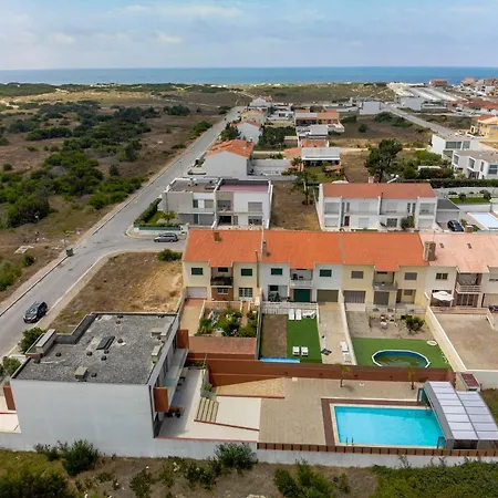 O Cantinho Entre A Ria E O Mar - With Hot Water Pool Year Round *