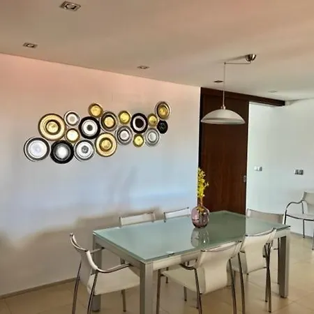 O Cantinho Entre A Ria E O Mar - With Hot Water Pool Year Round בית נופש *