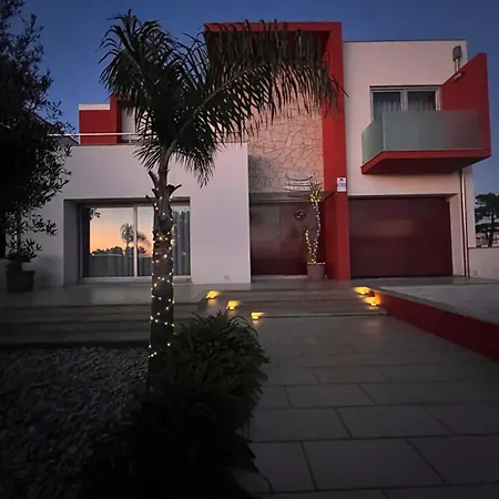 O Cantinho Entre A Ria E O Mar - With Hot Water Pool Year Round בית נופש *