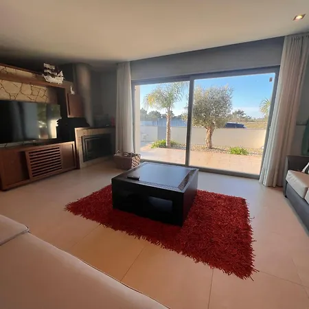 בית נופש O Cantinho Entre A Ria E O Mar - With Hot Water Pool Year Round טוריירה