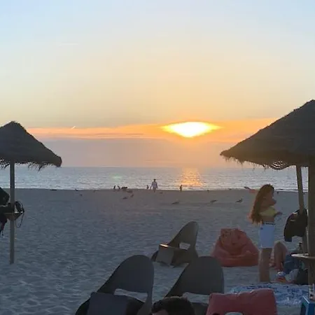 O Cantinho Entre A Ria E O Mar - With Hot Water Pool Year Round 托雷拉