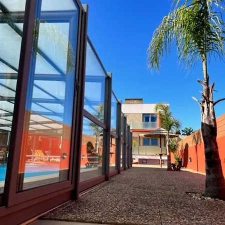 O Cantinho Entre A Ria E O Mar - With Hot Water Pool Year Round 度假居