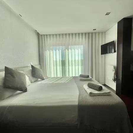 O Cantinho Entre A Ria E O Mar - With Hot Water Pool Year Round 度假居