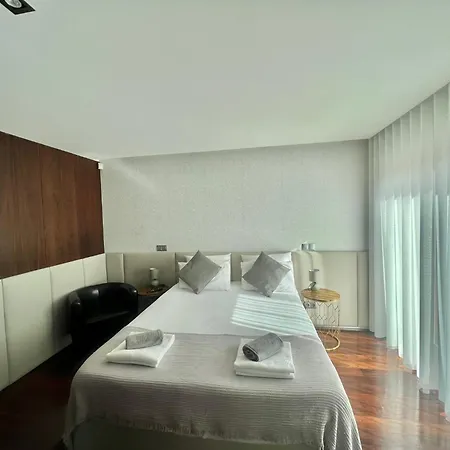 度假居 O Cantinho Entre A Ria E O Mar - With Hot Water Pool Year Round *