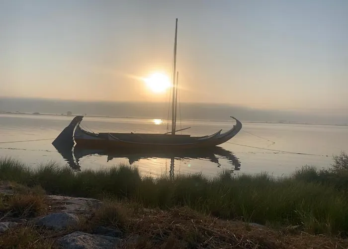 O Cantinho Entre A Ria E O Mar - With Hot Water Pool Year Round Tatil Evi