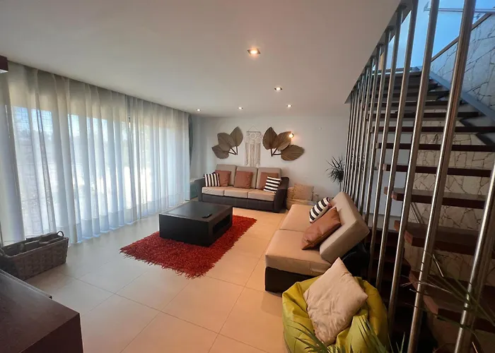 O Cantinho Entre A Ria E O Mar - With Hot Water Pool Year Round Tatil Evi *